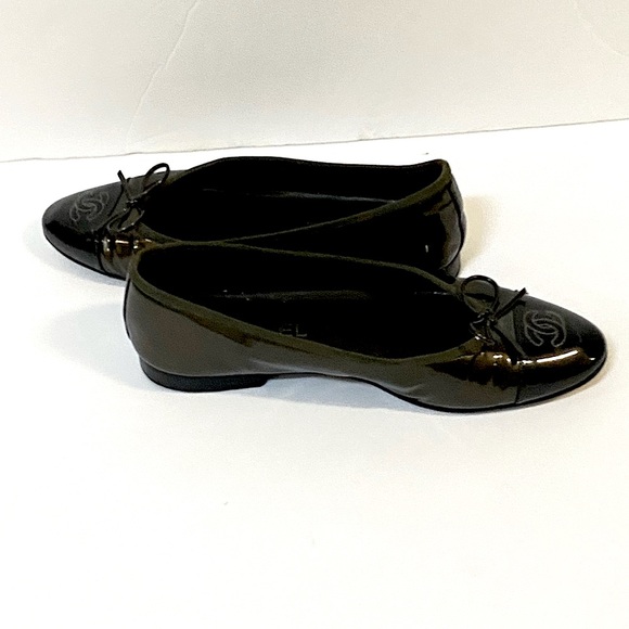 Chanel Patent Leather Ballerina Flats - Picture 1 of 7